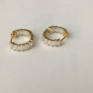 Tycoon inside out design hoop earrings match neck